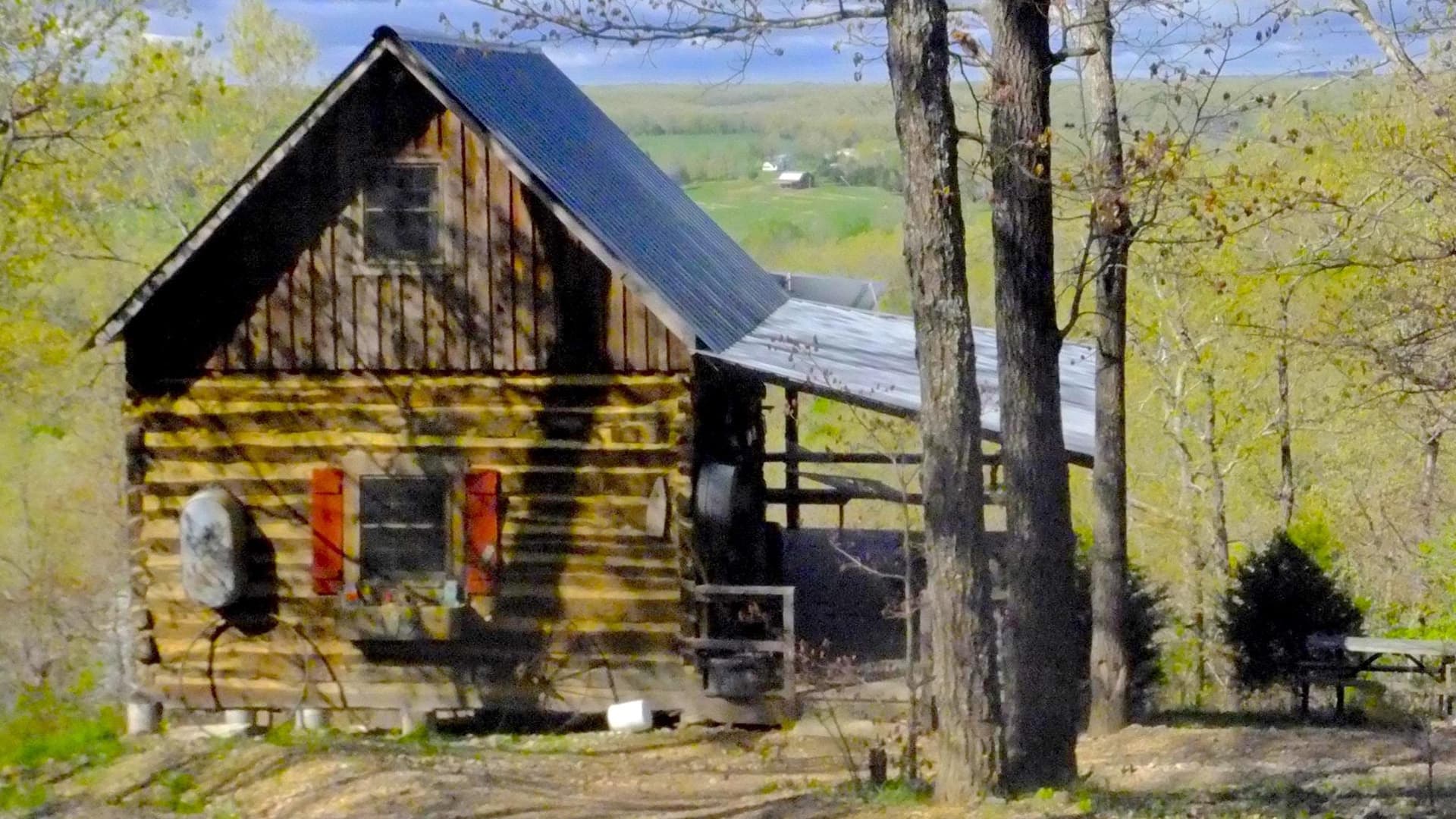 Rock Eddy Bluff Farm Cabins
