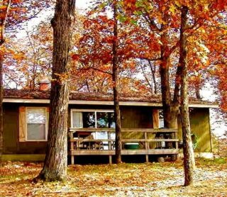 Turkey Ridge Cabin in the fall with deck out front